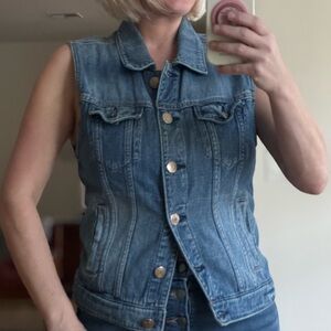 EPIC J Crew Denim Vest for Women! Size S/M. Great for everything!